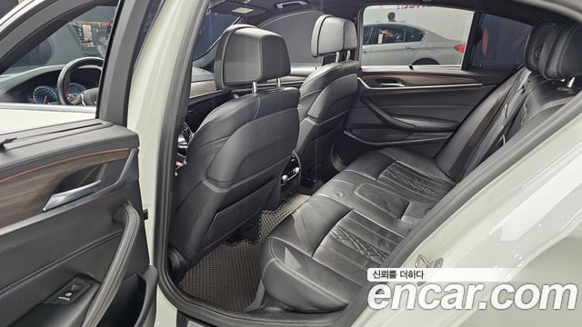 BMW 5-Series 530i xDrive M Sport Package Plus