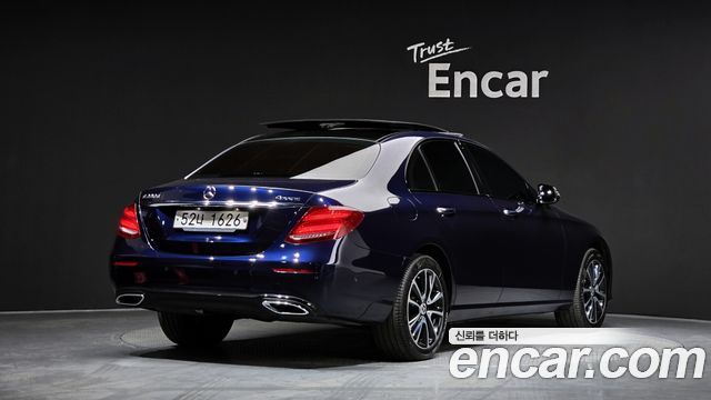 Mercedes-Benz E-Class E220d 4MATIC Avantgarde