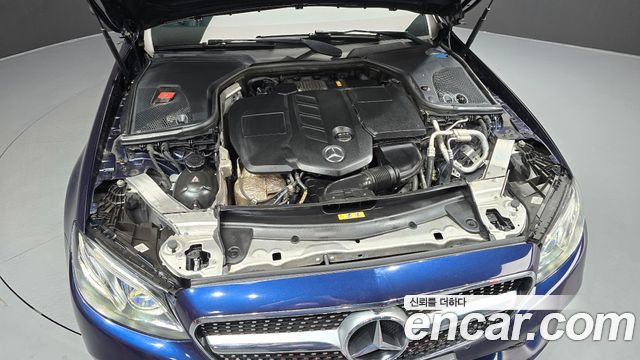 Mercedes-Benz E-Class E220d 4MATIC Avantgarde