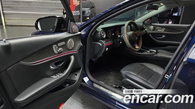 Mercedes-Benz E-Class E220d 4MATIC Avantgarde
