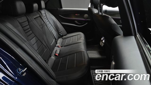 Mercedes-Benz E-Class E220d 4MATIC Avantgarde