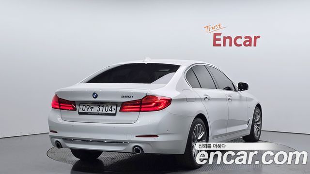 BMW 5-Series 520i Luxury