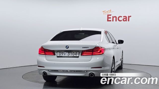 BMW 5-Series 520i Luxury