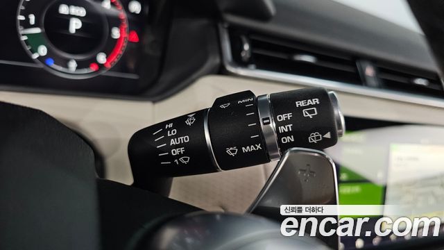 Land Rover Range Rover Velar 3.0 D300 R-Dynamic SE