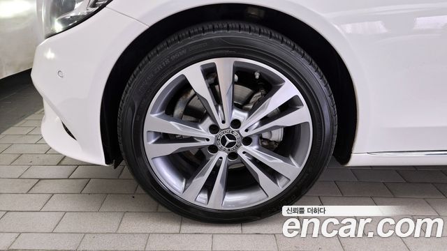 Mercedes-Benz C-Class C200 Avantgarde