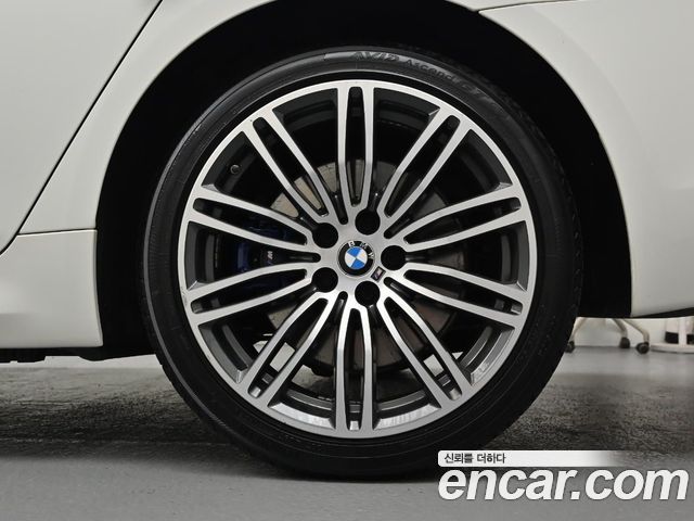 BMW 5-Series 530e M Sport