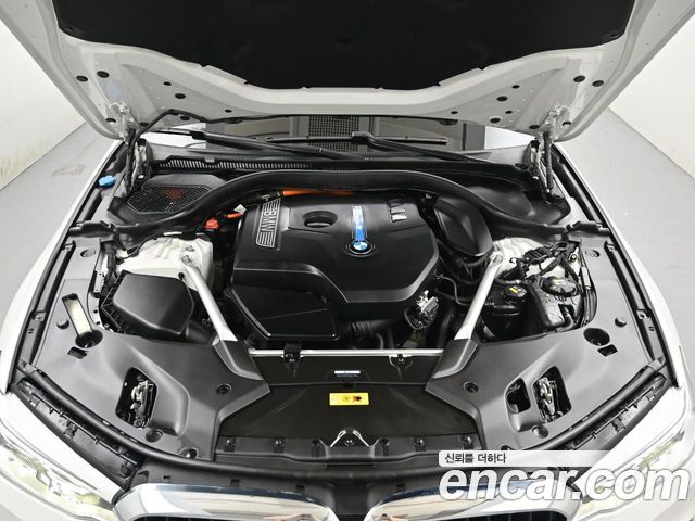 BMW 5-Series 530e M Sport