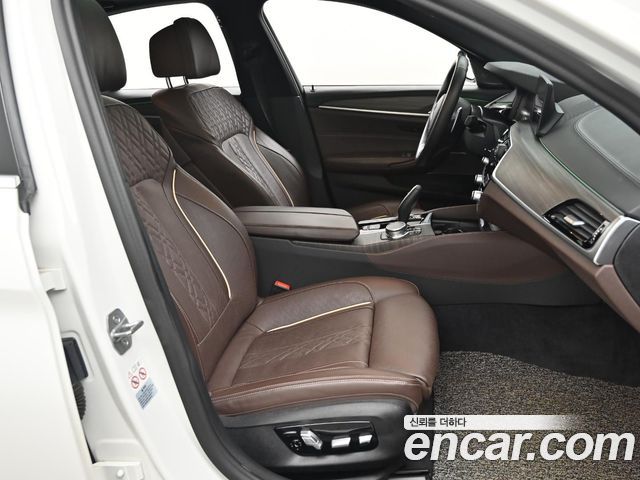 BMW 5-Series 530e M Sport
