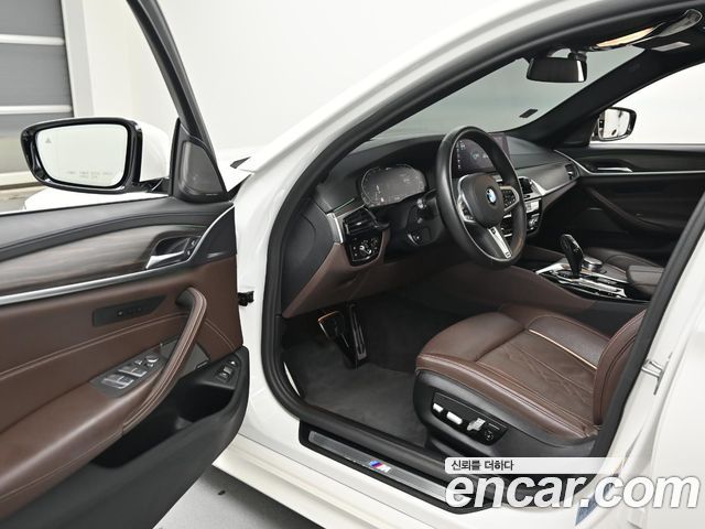 BMW 5-Series 530e M Sport