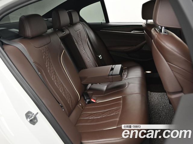 BMW 5-Series 530e M Sport