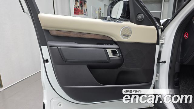 Land Rover Discovery 3.0 TD6 HSE