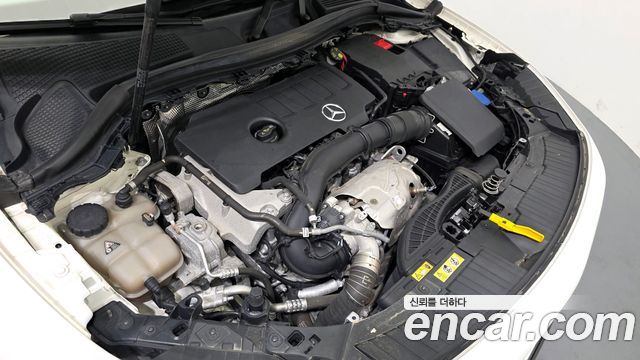 Mercedes-Benz GLA-Class GLA220