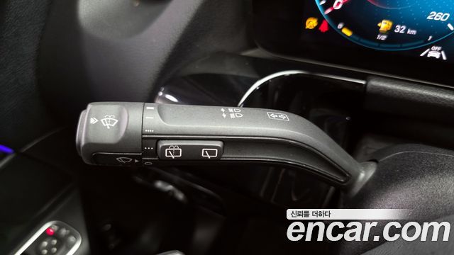Mercedes-Benz GLA-Class GLA220