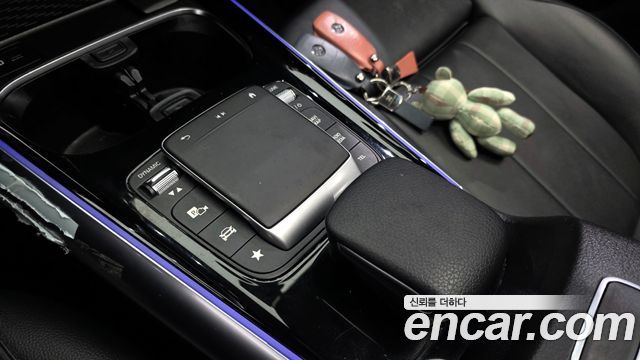 Mercedes-Benz GLA-Class GLA220