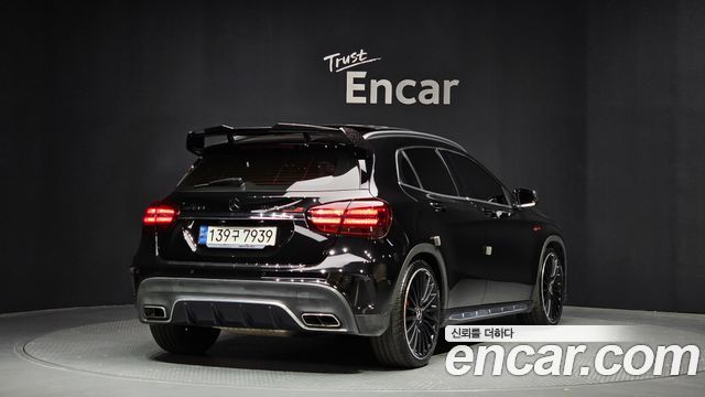 Mercedes-Benz GLA-Class GLA45 AMG 4MATIC