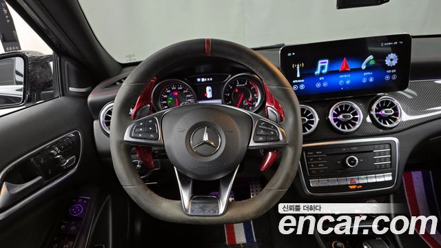 Mercedes-Benz GLA-Class GLA45 AMG 4MATIC