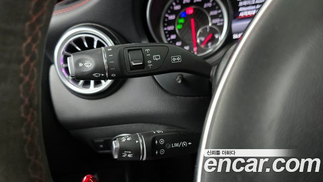 Mercedes-Benz GLA-Class GLA45 AMG 4MATIC