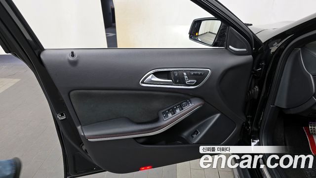 Mercedes-Benz GLA-Class GLA45 AMG 4MATIC