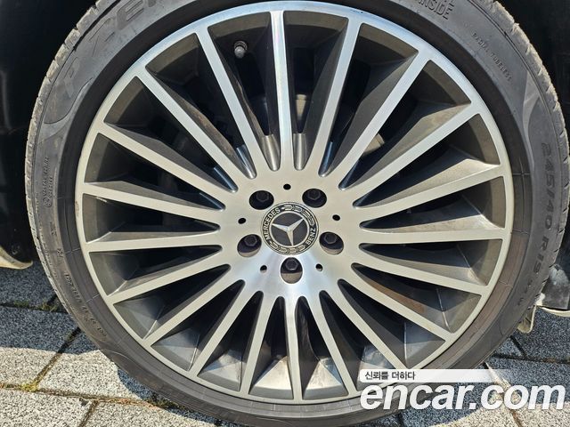 Mercedes-Benz E-Class E220d 4MATIC Avantgarde