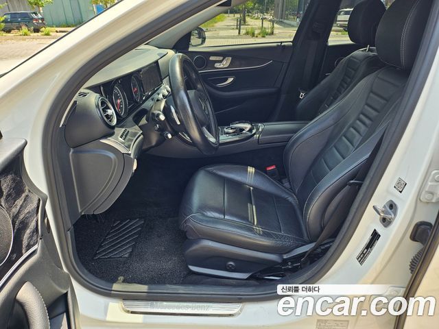 Mercedes-Benz E-Class E220d 4MATIC Avantgarde