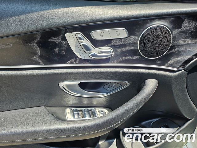 Mercedes-Benz E-Class E220d 4MATIC Avantgarde