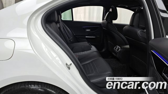 Mercedes-Benz C-Class C200 AMG Line