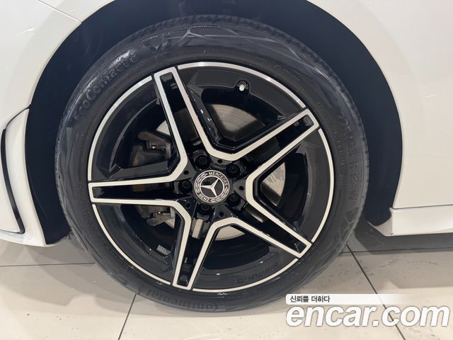 Mercedes-Benz CLA-Class CLA250 4MATIC