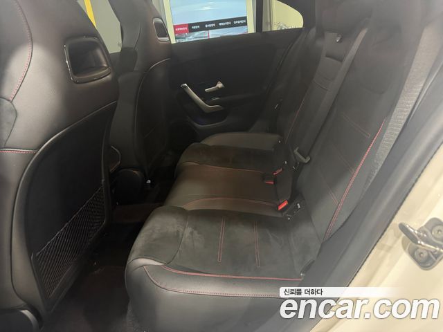 Mercedes-Benz CLA-Class CLA250 4MATIC