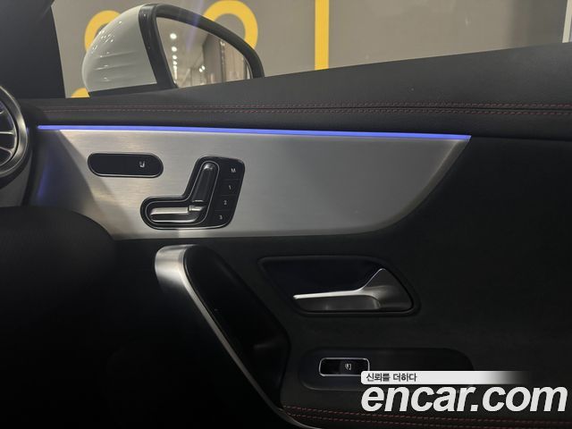 Mercedes-Benz CLA-Class CLA250 4MATIC