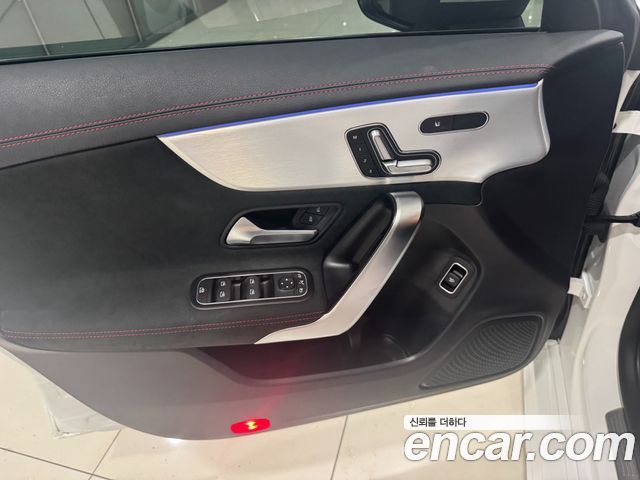 Mercedes-Benz CLA-Class CLA250 4MATIC