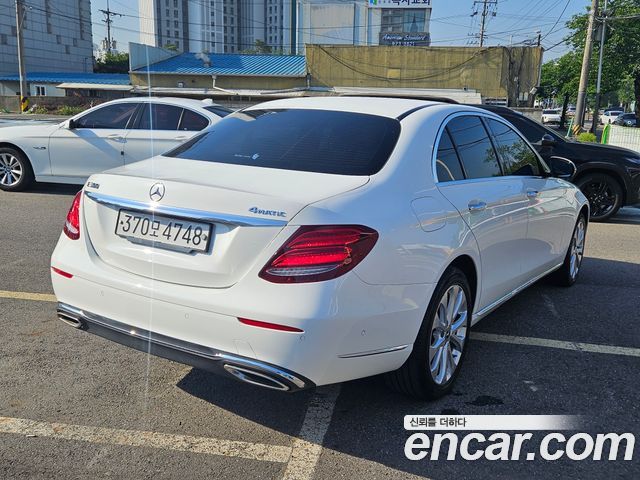 Mercedes-Benz E-Class E300 4MATIC Exclusive
