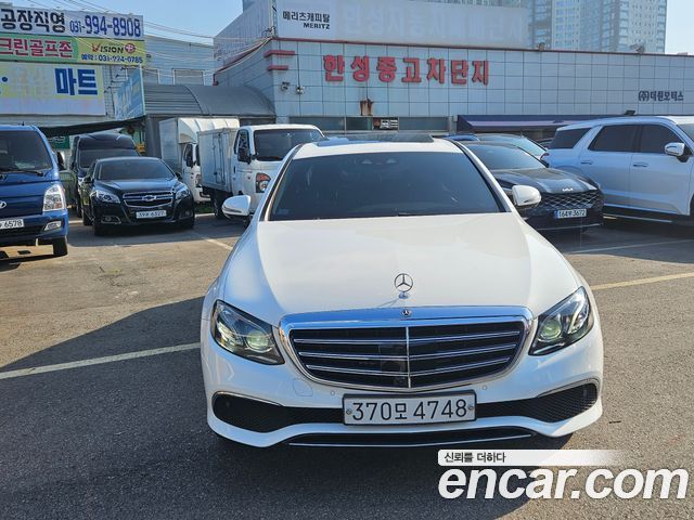 Mercedes-Benz E-Class E300 4MATIC Exclusive