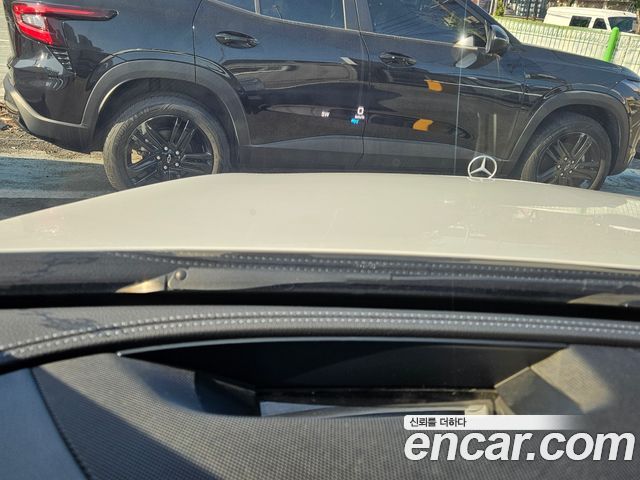 Mercedes-Benz E-Class E300 4MATIC Exclusive