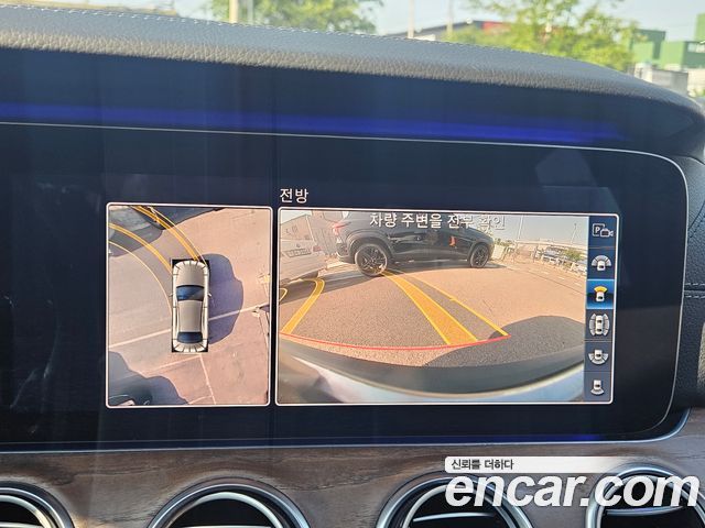 Mercedes-Benz E-Class E300 4MATIC Exclusive