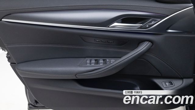 BMW 5-Series 520i M Sport