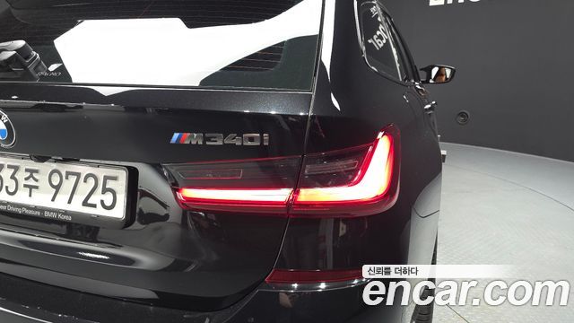 BMW 3-Series M340i xDrive Touring Performance