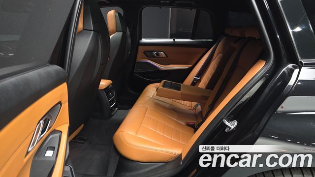 BMW 3-Series M340i xDrive Touring Performance