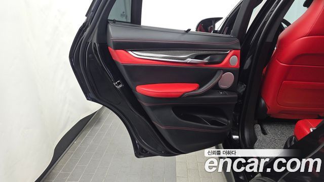 BMW X6M 4.4