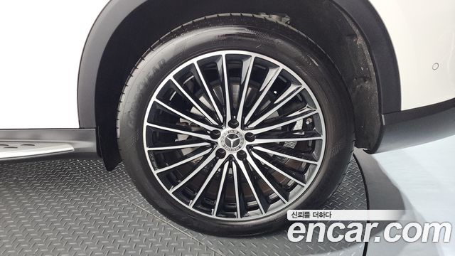 Mercedes-Benz GLC-Class GLC 300 4MATIC Avantgarde