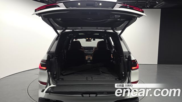 BMW X7 M60i xDrive M sport 6STR