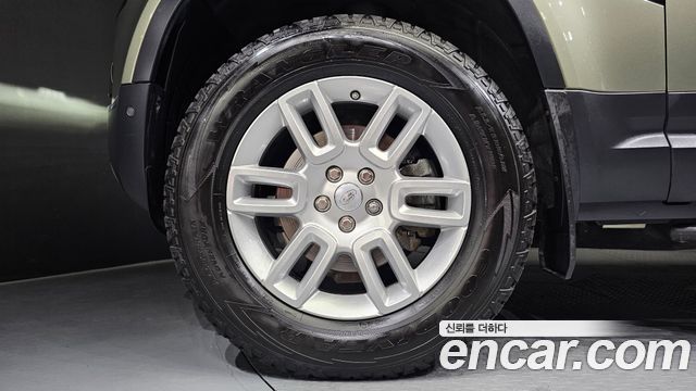 Land Rover Defender 110 D240 S