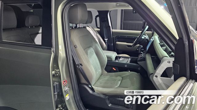 Land Rover Defender 110 D240 S