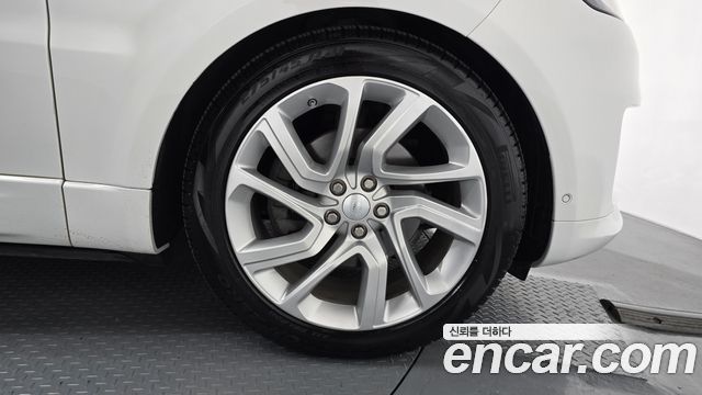 Land Rover Range Rover Sport 3.0 SDV6 HSE Dynamic