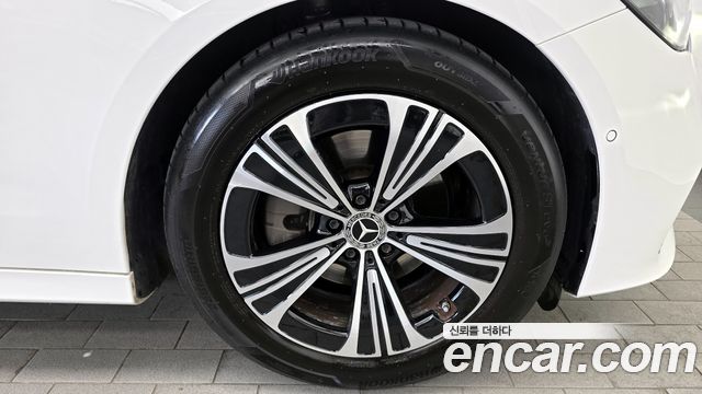 Mercedes-Benz E-Class E200 Avantgarde