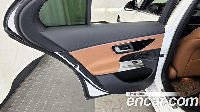 Mercedes-Benz E-Class E200 Avantgarde