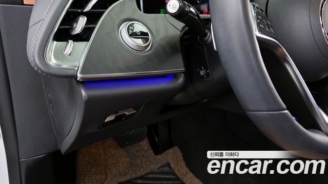 Mercedes-Benz E-Class E200 Avantgarde