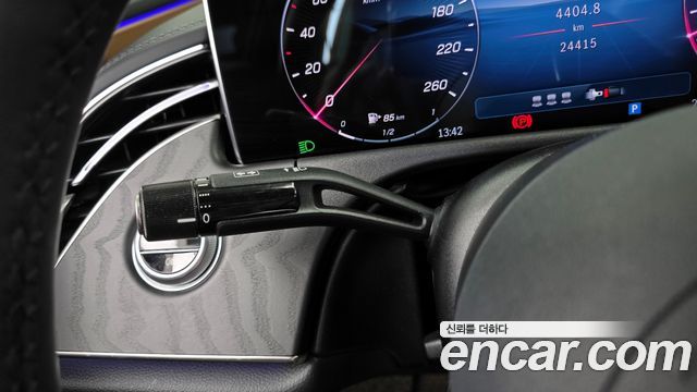 Mercedes-Benz E-Class E200 Avantgarde
