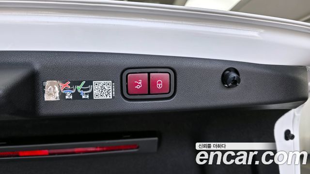 Mercedes-Benz E-Class E200 Avantgarde