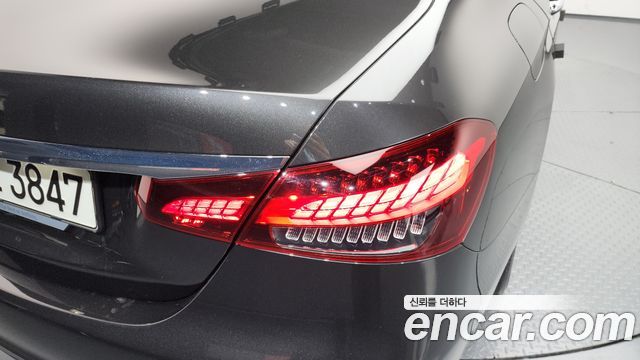 Mercedes-Benz E-Class E250 Avantgarde