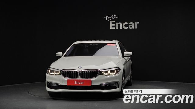 BMW 5-Series 520i Luxury